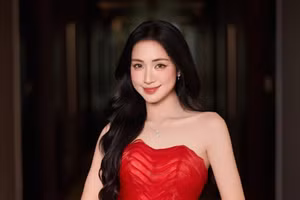 Hòa Minzy ủng hộ 300 triệu đồng, lan tỏa tinh thần tương thân tương ái đến miền Trung