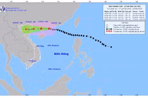 Siêu bão Ragasa giật cấp 15, còn cách Quảng Ninh hơn 300km