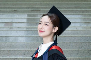 Hoa hậu Bảo Ngọc khẳng định sức mạnh của tri thức, xuất sắc tốt nghiệp loại giỏi