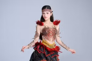 Miss World Vietnam 2025 lần đầu tiên ra mắt phần thi thiết kế trang phục