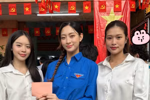 Hoa hậu Thanh Thủy, Thiên Ân cùng nhiều người đẹp nô nức đi bầu cử từ sớm