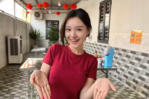 Khánh Như về quê làm ‘cô Tấm’ nấu bún riêu sau khi giành ngôi Á hậu