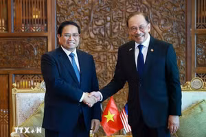 Thủ tướng Phạm Minh Chính hội đàm hẹp với Thủ tướng Malaysia Anwar Ibrahim. (Ảnh: Dương Giang/TTXVN).
