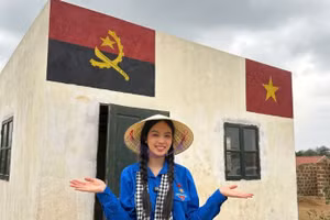 Hoa hậu Thanh Thủy khởi công dự án đặc biệt ở Angola