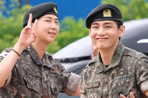 Người hâm mộ hò reo chào đón RM và V (BTS) xuất ngũ