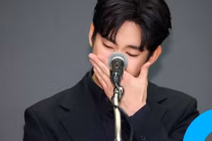 Kim Soo Hyun 'tố' gia đình Kim Sae Ron tạo bằng chứng giả