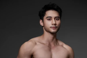 Nam vương Tuấn Ngọc khoe body cuồn cuộn trước thềm Mr World