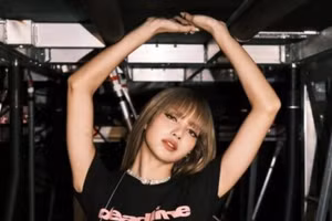 Lisa (BLACKPINK) để lộ hình xăm mới gây 'bão' mạng