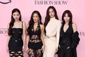 TWICE gây chú ý tại Victoria's Secret với trang phục lấy cảm hứng từ đồ lót