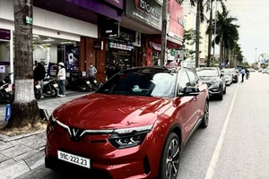 Tiết kiệm tới 25 triệu tiền nhiên liệu mỗi tháng, biết thế mua VinFast VF 8 sớm