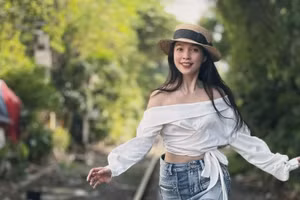 Hiền Thục khiến fan trầm trồ với nhan sắc trẻ đẹp, thần thái cuốn hút dù đã U50