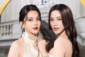 Hoa hậu Đỗ Thị Hà 'đọ sắc' cùng Tiểu Vy, khung cảnh tái ngộ đẹp như tranh vẽ