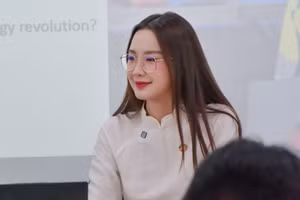 Hoa hậu Bảo Ngọc giảng dạy tại trường đại học danh tiếng Thái Lan