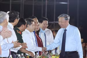 Tổng Bí thư Tô Lâm dự Chương trình nghệ thuật 'Đất nước trọn niềm vui'