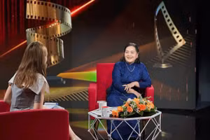 NSND Ngọc Lan bồi hồi nhớ lại kỉ niệm khó quên trong Lửa trung tuyến