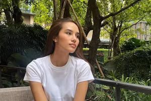 Nhan sắc đời thường gây thương nhớ của Tân hoa hậu thế giới 2025