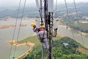 Đầu tư xây dựng hạ tầng số, quyết tâm xóa vùng lõm sóng để giảm nghèo ở Tuyên Quang