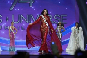 Người đẹp 25 tuổi, từng bị ông Nawat mắng xuất sắc đăng quang Miss Universe 2025