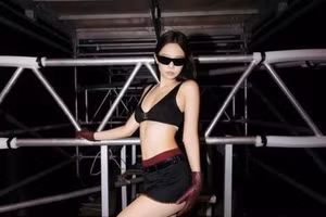 Bộ ảnh gợi cảm của Jennie (BLACKPINK) gây chấn động lớn