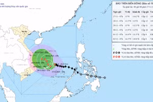 Bão Koto diễn biến khó lường