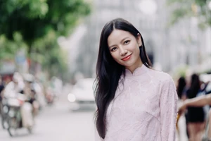 Nhan sắc đời thường gây nhớ thương của nữ chính Mưa Đỏ