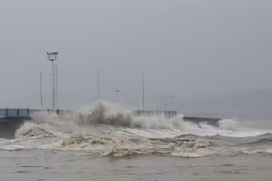 Bão Bualoi cách TP Đà Nẵng hơn 400km, tốc độ khoảng 30-35km/h