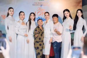 Team Hoa hậu Lê Hoàng Phương tiếp sức 'Ký ức Lô Tô'