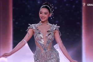 Yến Nhi bùng nổ tại Miss Grand International 2025 với thành tích top 8 đầu tiên