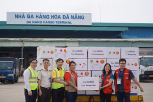 Tiếp nhận hơn 260 nghìn USD hàng viện trợ khẩn cấp cho Đà Nẵng sau bão lũ