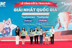 Tổng kết và Trao giải Cuộc thi tiếng Anh TOEFL Challenge năm học 2024 – 2025