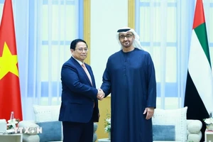 Thủ tướng Phạm Minh Chính hội đàm với Tổng thống Các Tiểu Vương quốc Arab Thống nhất (UAE) Mohamed bin Zayed Al Nahyan. (Ảnh: Dương Giang/TTXVN) 