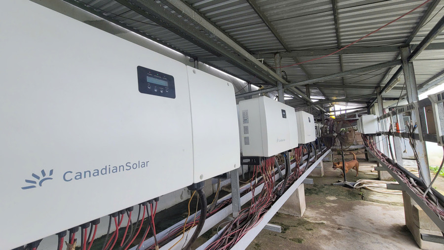 Hệ thống inverter tại dự án điện mặt trời của Công ty Hải Âu 1. Ảnh: TG 2-4.jpg