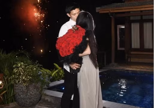 Bộ ảnh cưới hoài cổ tuyệt đẹp của Đoàn Văn Hậu - Hải My