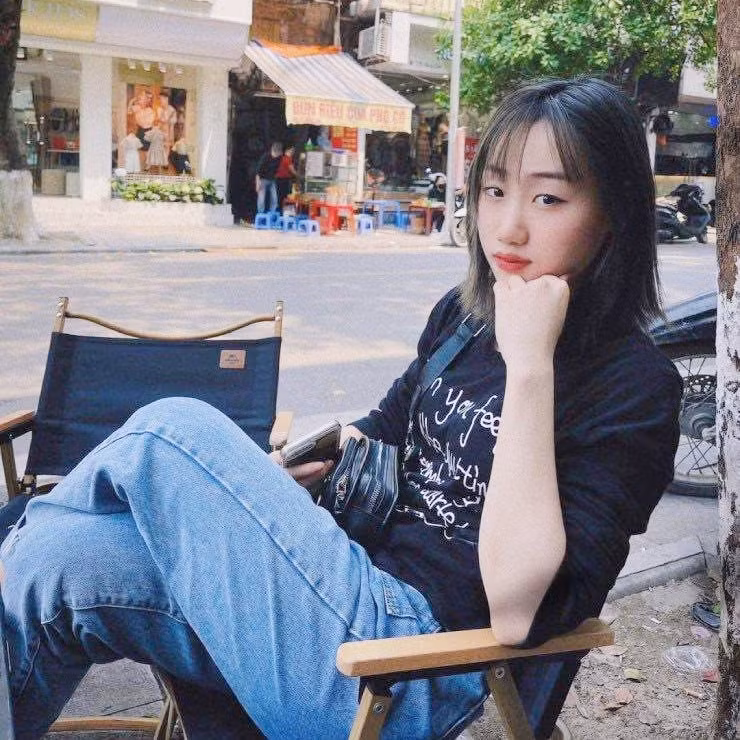 Vẻ đẹp đáng yêu của VĐV Đặng Trần Phương Nhi, người giành 2 HCV tại Giải vô địch Wushu thế giới 2023. Ngoại hình đáng yêu của nữ VĐV Việt Nam giành 2 HCV Wushu thế giới