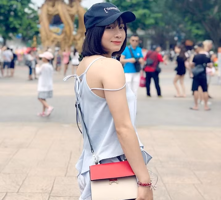 Vẻ nhí nhảnh, đáng yêu của ‘hoa khôi’ tuyển nữ Việt Nam