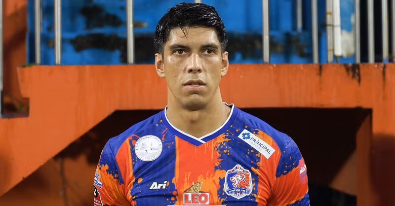 Loạt sao tuyển Thái Lan tri ân HLV Polking