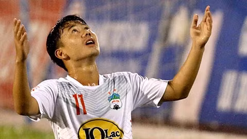 Bạn gái Trần Minh Vương khoe nhan sắc trong veo