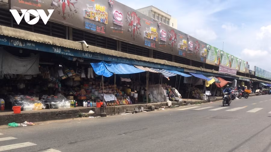 Giãn cách xã hội không gây xáo trộn nhiều đến đời sống của người dân TPHCM ảnh 4