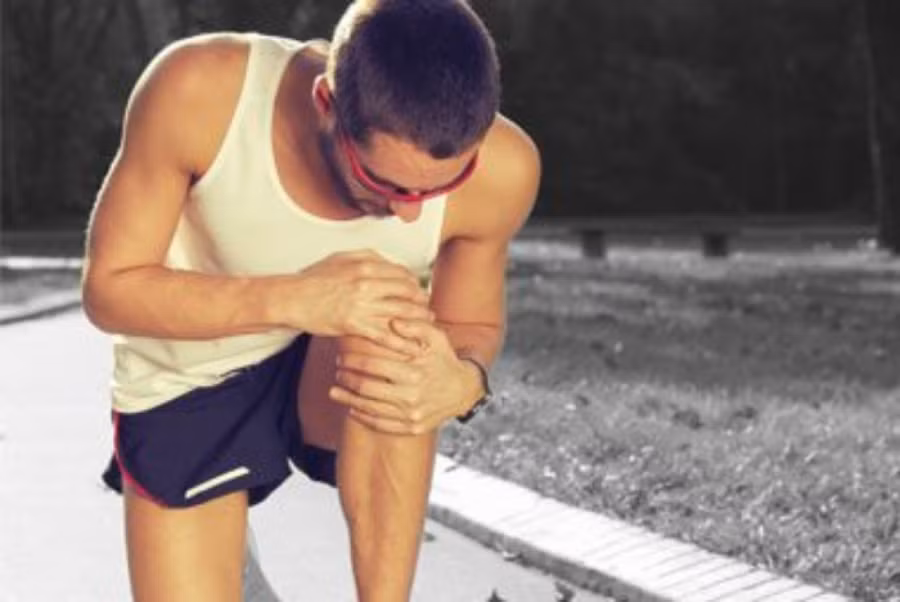 Công dụng kỳ lạ của hạt tiêu ảnh 5 Làm dịu cơn đau cơ: Mát-xa cơ với dầu tiêu đen sau khi vận động sẽ giúp giảm cảm giác đau mỏi cơ. Dầu tiêu đen được coi là một chất làm nóng tự nhiên bởi nó có tác dụng cải thiện tuần hoàn máu đến vùng tổn thương.