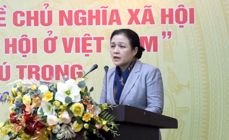 Bà Nguyễn Phương Nga - Chủ tịch Liên hiệp các tổ chức hữu nghị Việt Nam