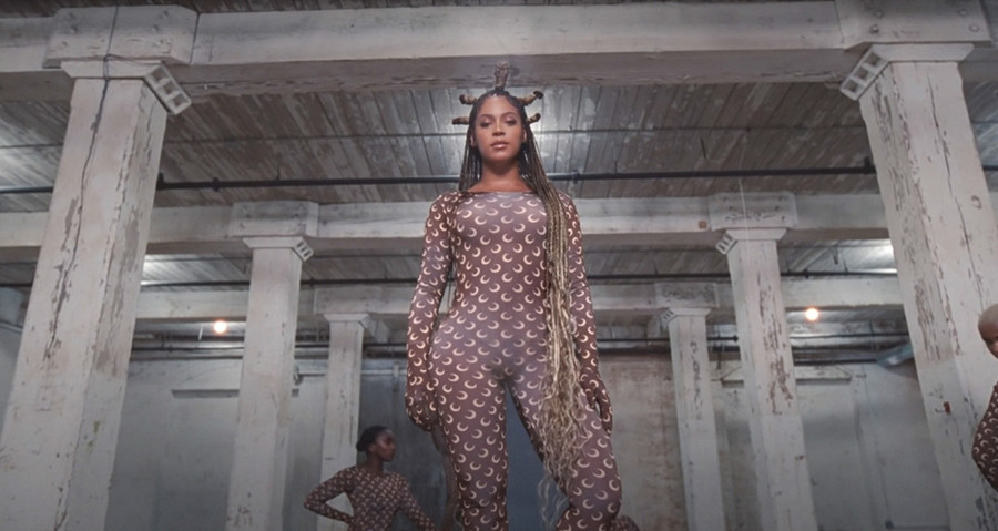 9 khoảnh khắc thời trang đẹp nhất từ những bộ phim điện ảnh đình đám ảnh 7 9 khoảnh khắc thời trang đẹp nhất từ những bộ phim điện ảnh đình đám ảnh 7