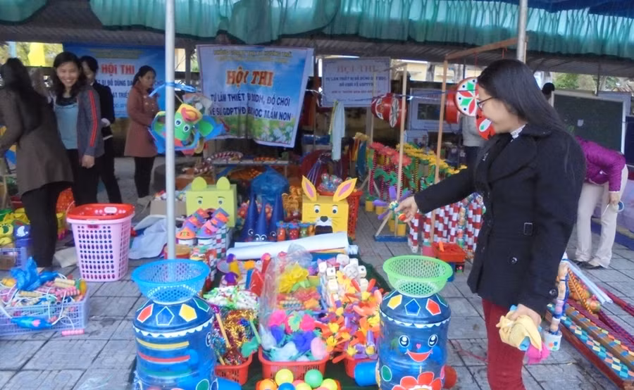 Nhiều thiết bị đồ dùng dạy học được làm khá công phu