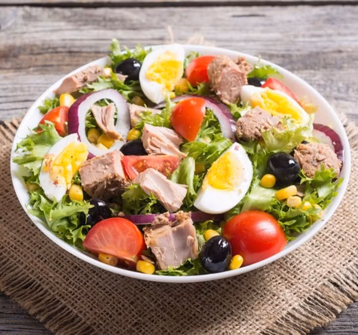 4-thuc-pham-khong-nen-an-truoc-khi-uong-ruou-02