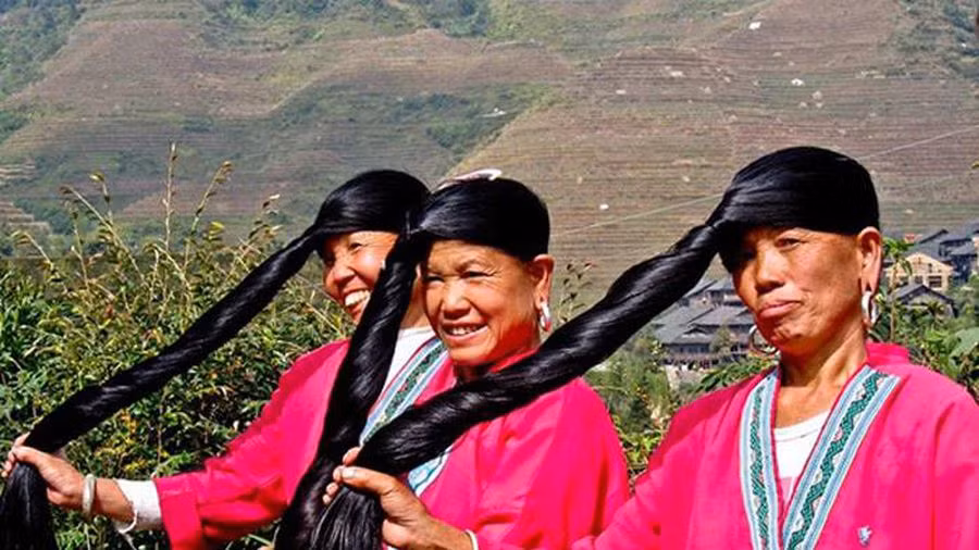 Phụ nữ coi mái tóc dài là giá trị quý giá của cuộc đời (Ảnh Internet)