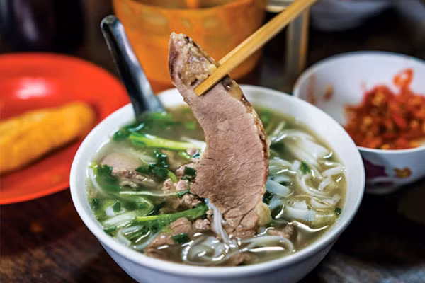 nhung-thuc-pham-nen-an-vao-bua-sang-thay-cho-bun-pho