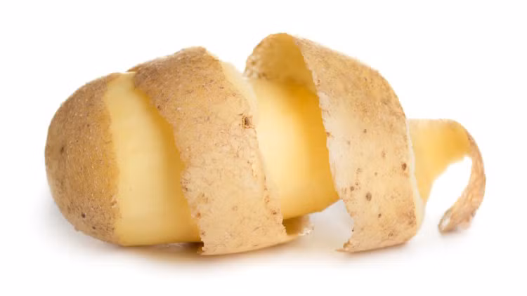 Khoai tây không nên ăn cả vỏ