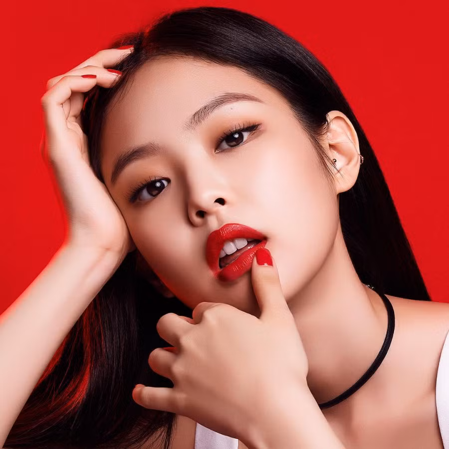 jennie-red-lips-1