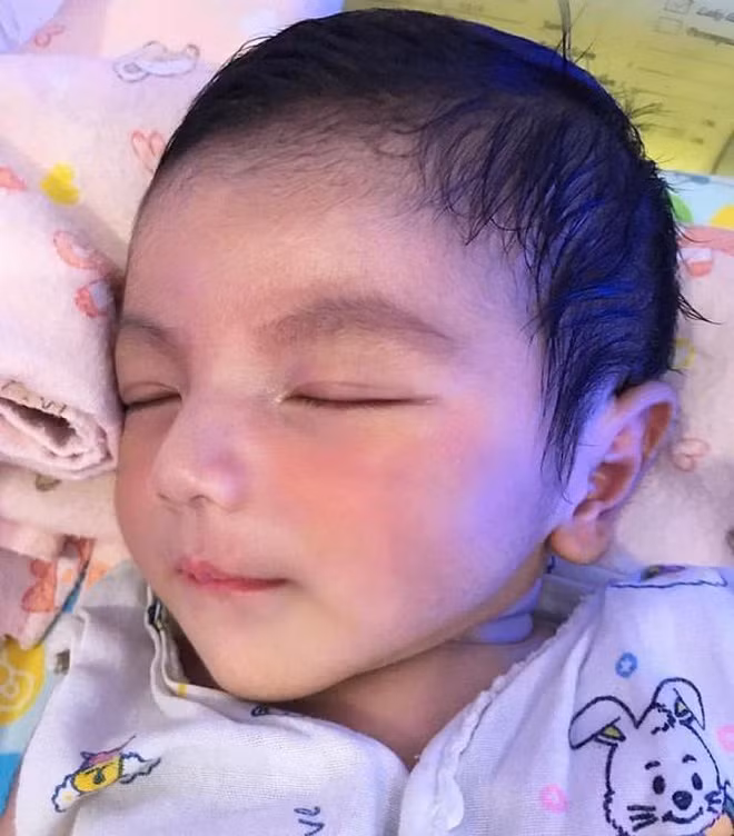 be-so-sinh-dep-tu-trung-nuoc-01