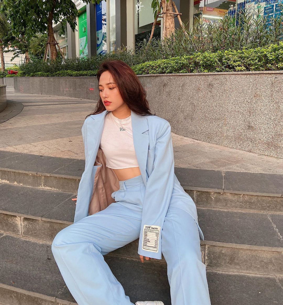 c1-15914294165101786282043