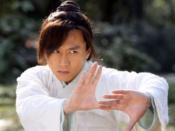 Kiếm hiệp Kim Dung: Vì sao Trương Vô Kỵ quy ẩn khi đang thống lĩnh quần hùng đánh đuổi quân Môn?